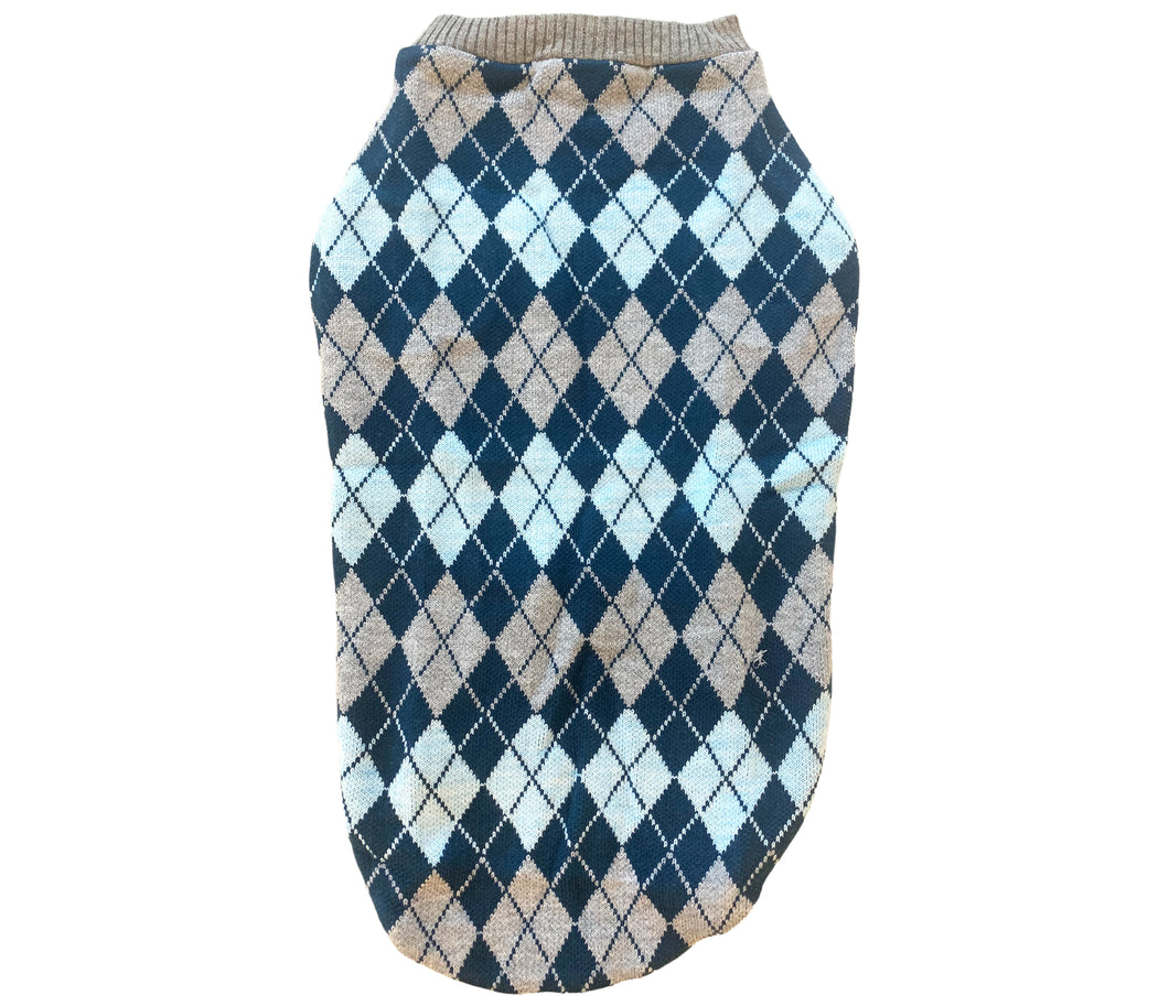 Checked Dog Sweater: Comfortable Winter Clothing for Pets