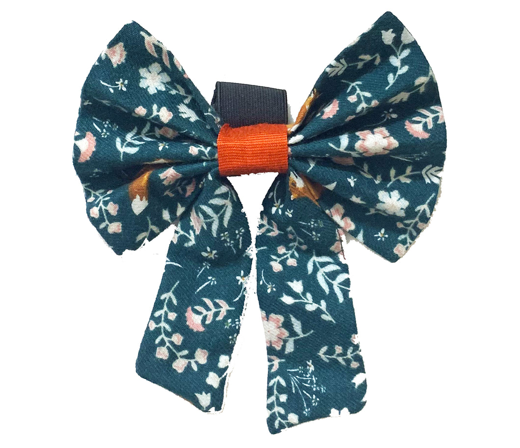Dog Bow Tie: Christmas Celebrations Bow Tie for Pets