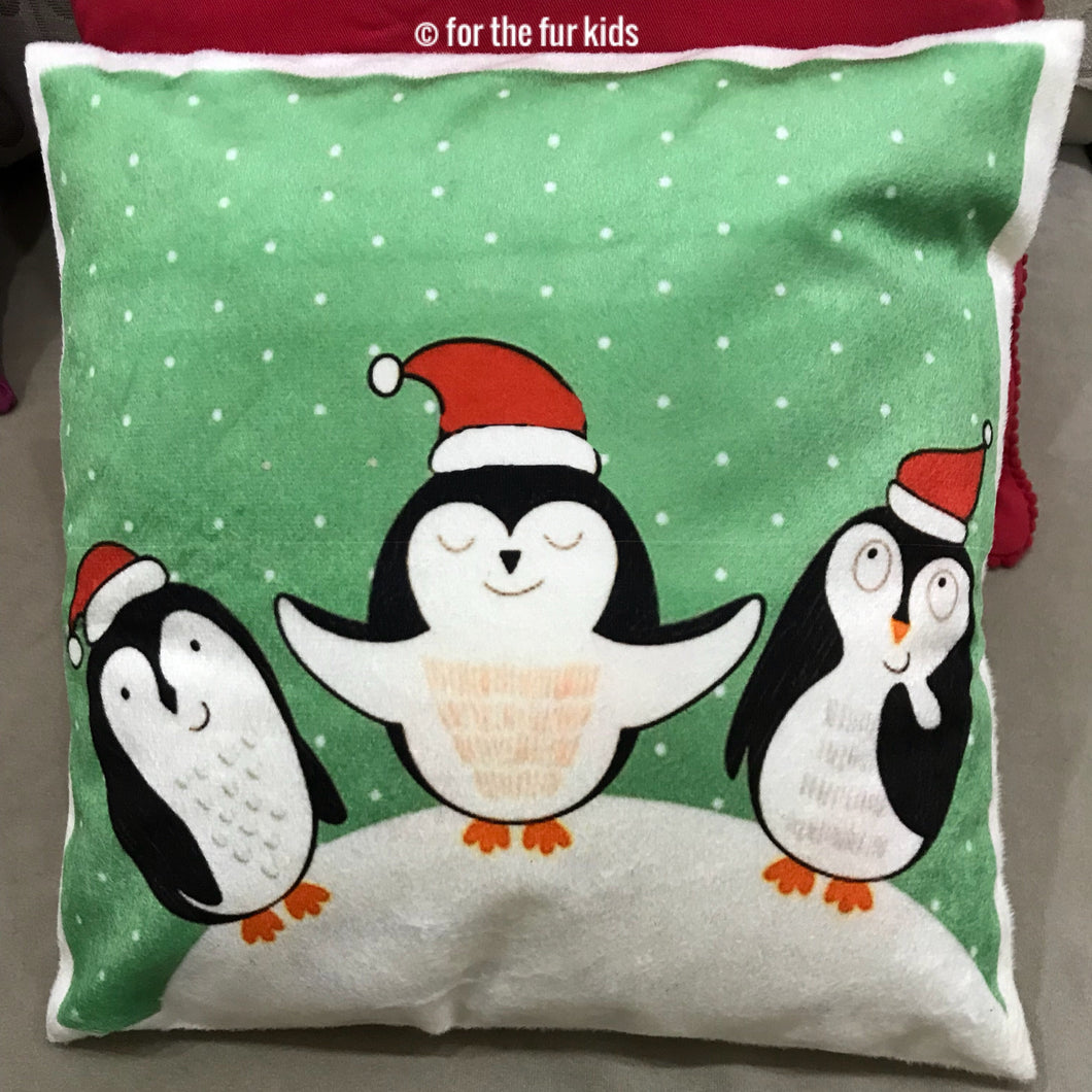 home-decor-cushions-penguins-christmas